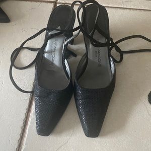 Beautifully elegant tie up black evening heels made in Spain size 61/2